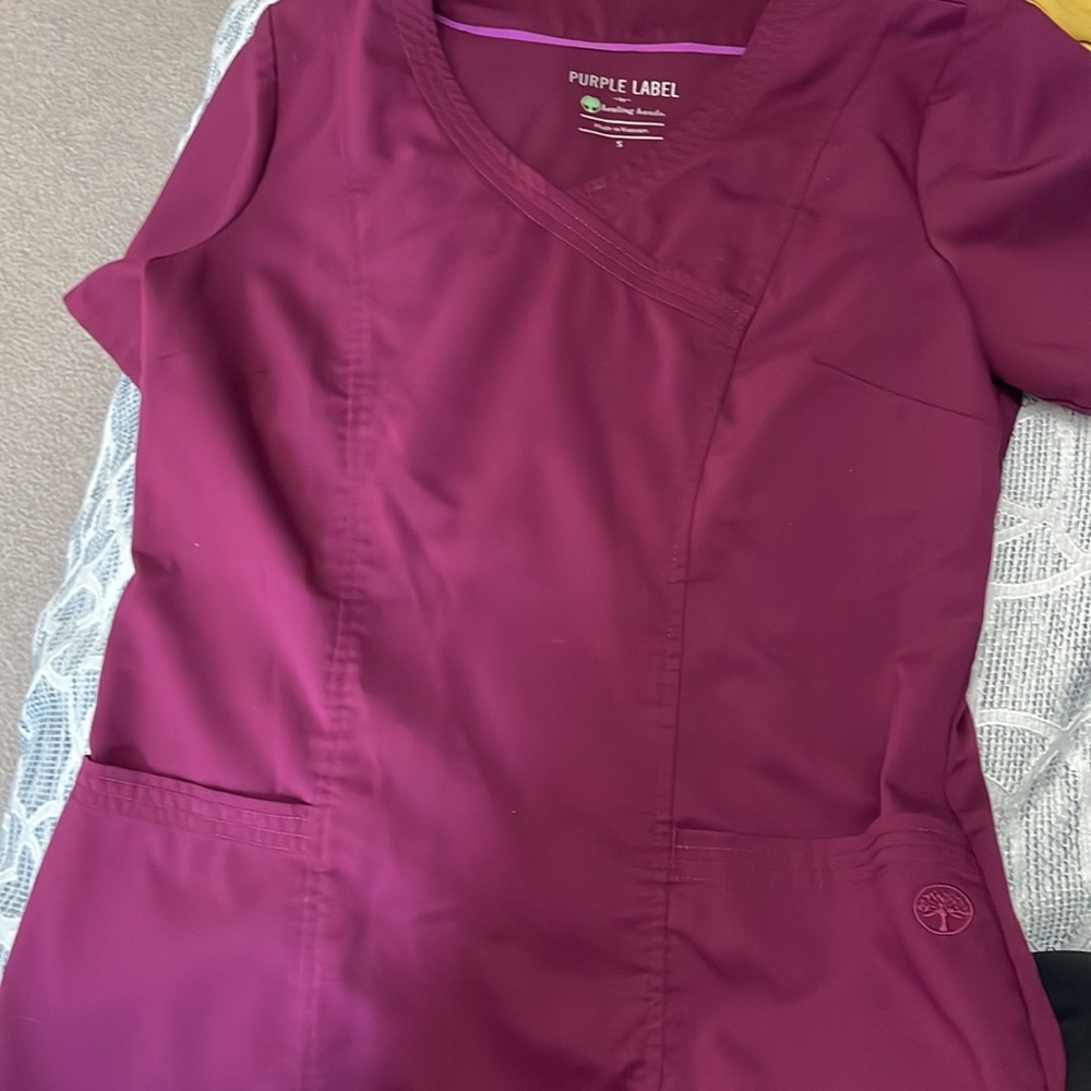 Scrub top - Picture 2 of 2